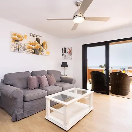 Exklusives Attic Mit Atemberaubendem Meerblick *