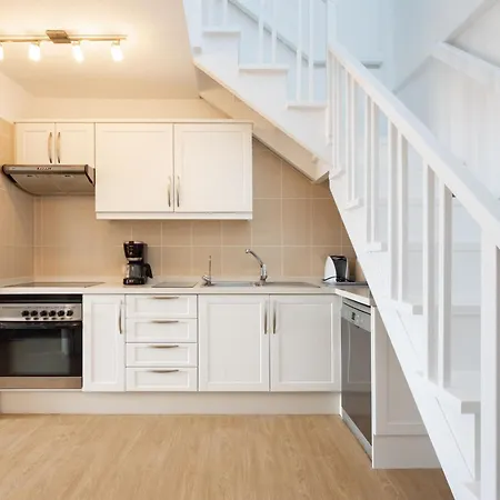 Exklusives Attic Mit Atemberaubendem Meerblick